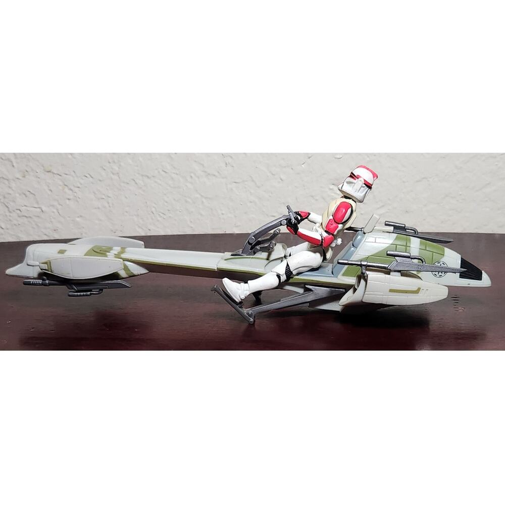 Star Wars Speed Bike LFL 2005 W/ Red Clone Trooper Action Figure 2001 Pre-owned